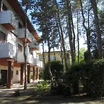 Apartment Tranquil Family Getaway-beahost Bibione