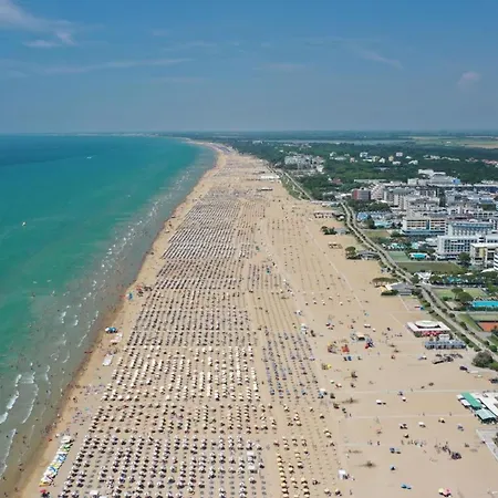 Tranquil Family Getaway - Beahost Bibione